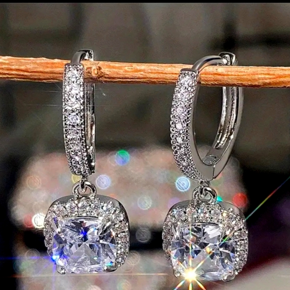 Sparkly dainty silver plated earrings